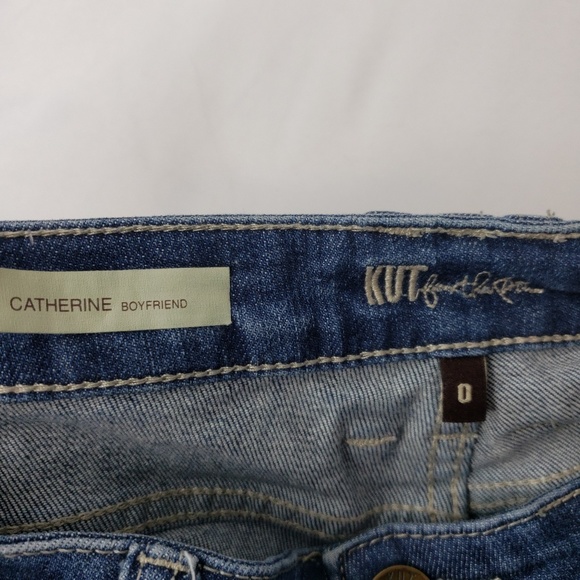 Kut From The Kloth Catherine Boyfriend Distressed - Picture 4 of 5